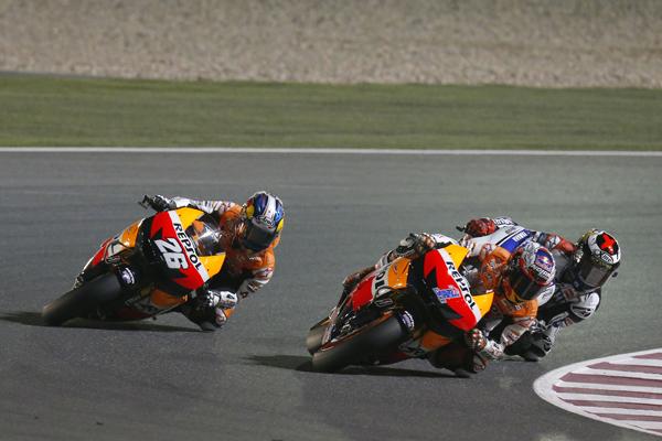 ストーナーが前半を支配