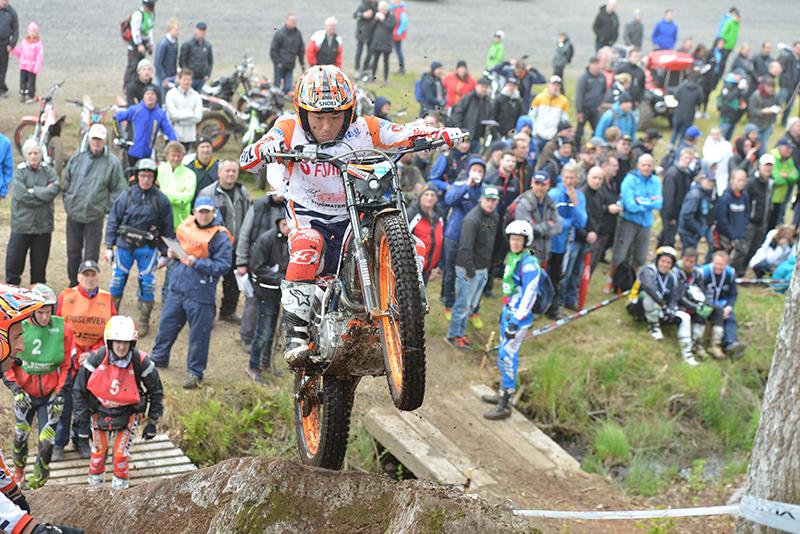 RepsolHondaTeam_r3_d2_Fujinami_8706_Â©FIM-G2F Media.jpg