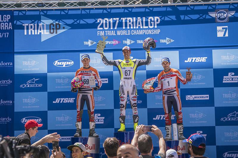 TrialGP17_r3_podium_3993_ps.jpg