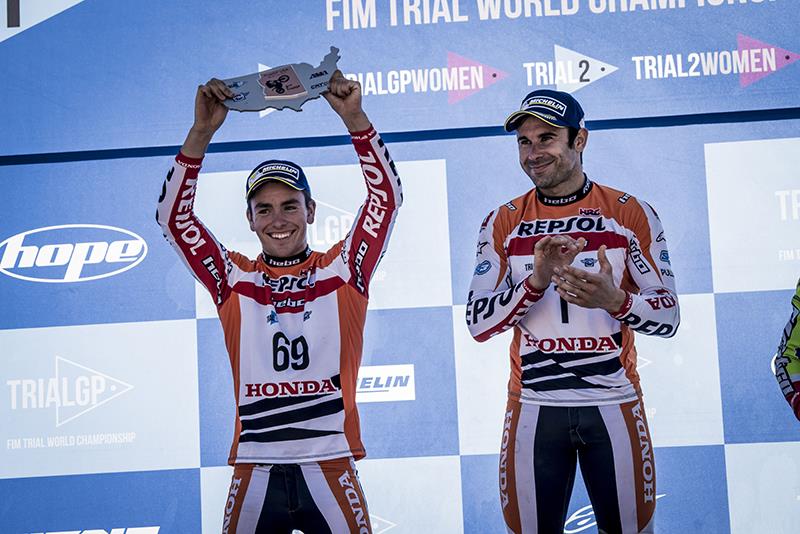 TrialGP_r6-2_podium_8495_ps.jpg